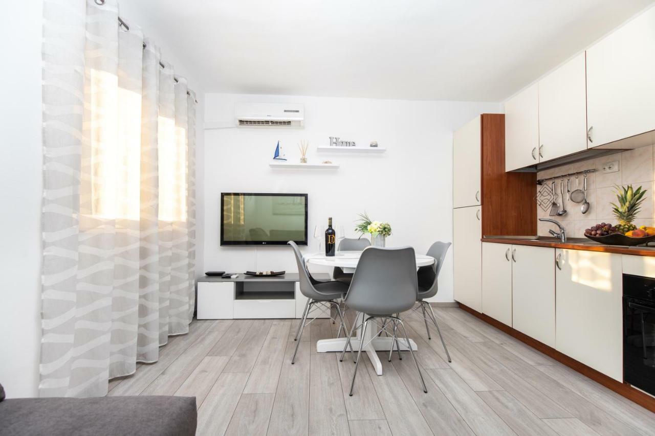 Apartman Topic Apartment Kastela Exterior photo
